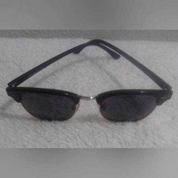 : “Foster Grant Men’s Polarized Sunglasses - Glare-Reducing & Durable” NWOT - Picture 1 of 3